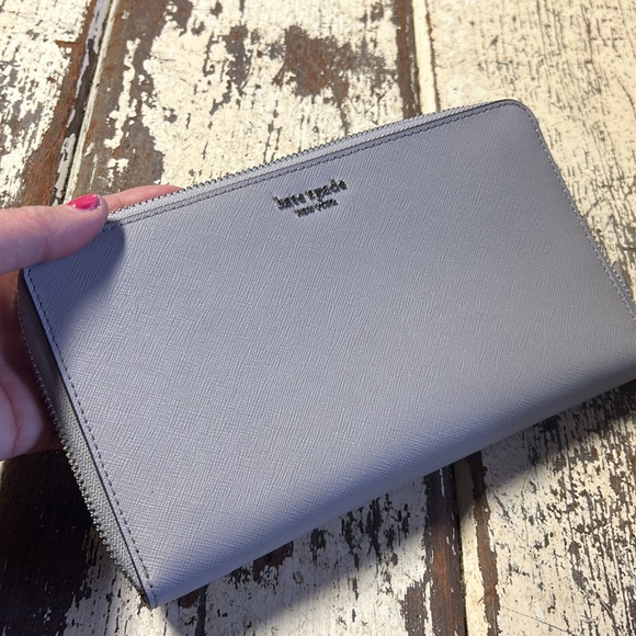 NWOT Kate spade wallet - Picture 7 of 7